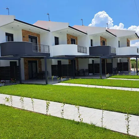 Chryssis Village By Travel Pro Services - Nea Potidaia Halkidiki 펜션 *