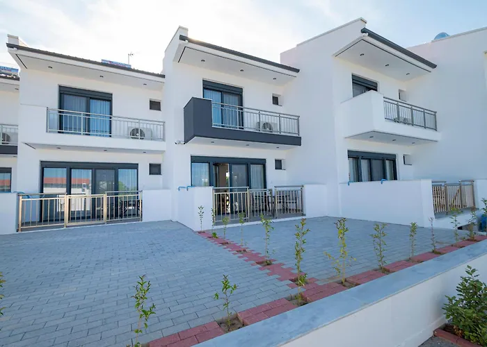 Chryssis Village By Travel Pro Services - Nea Potidaia Halkidiki 펜션 네아 포티데아