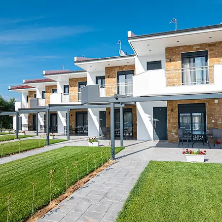 Chryssis Village By Travel Pro Services - Nea Potidaia Halkidiki * نيا بوتيدايا