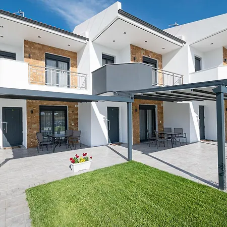 Chryssis Village By Travel Pro Services - Nea Potidaia Halkidiki