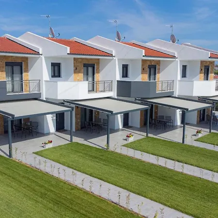 Tatil Evi Chryssis Village By Travel Pro Services - Nea Potidaia Halkidiki *