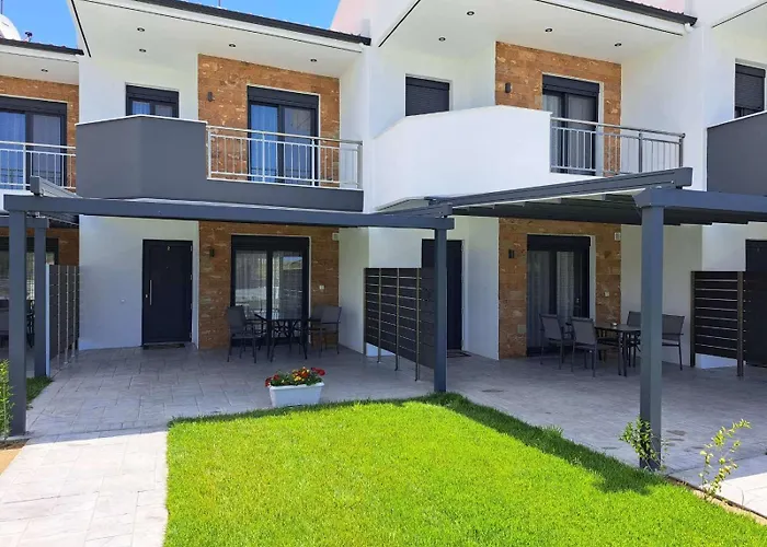 Feriehus Chryssis Village By Travel Pro Services - Nea Potidaia Halkidiki *